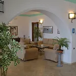 Ossidiana Center 3*