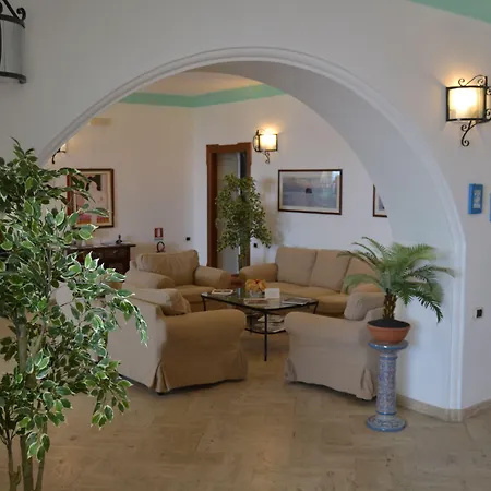 Ossidiana Center 3*