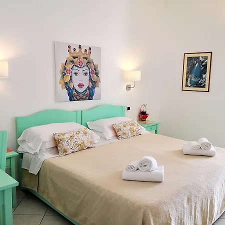 Ossidiana Center 3* سترومبولي
