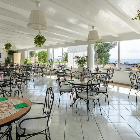 Ossidiana Center 斯特龙博利