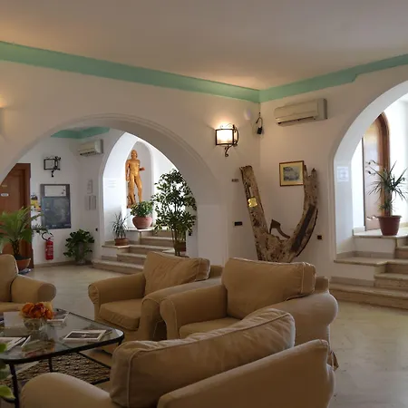 Ossidiana Center 3* Stromboli