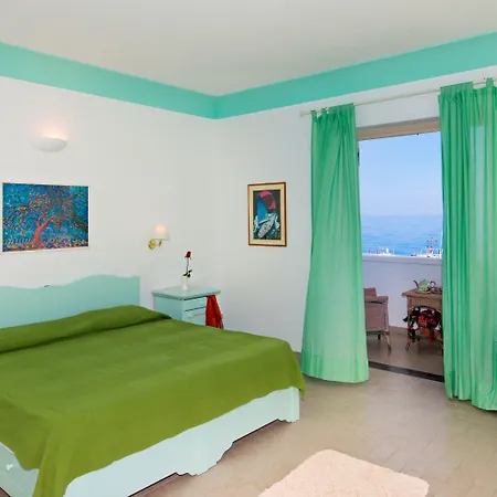 Hotell Ossidiana Center 3*